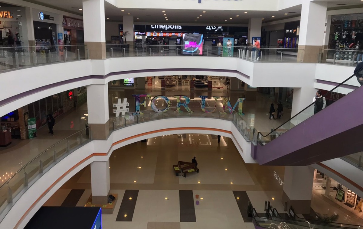 En 48 horas, suman dos muertes por caídas desde diferentes pisos en la plaza Forum Buenavista en CDMX