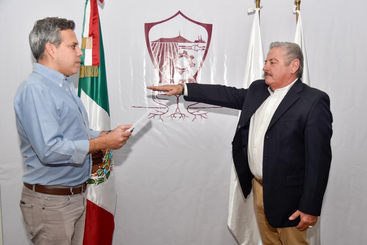 Toman protesta más funcionarios municipales en el Ayuntamiento de Ahome