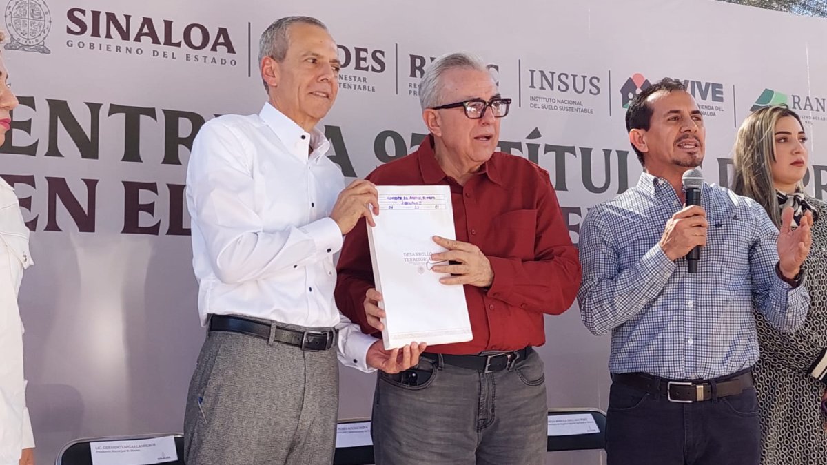 Entrega gobierno del estado 970 títulos de propiedad a ejidatarios del ejido Primero de Mayo, en Ahome