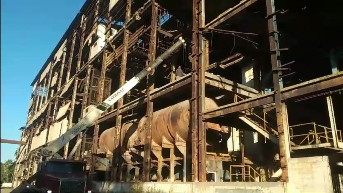 Extrabajadores del extinto Ingenio Azucarero Los Mochis impiden el saqueo de dos bombas centrífugas