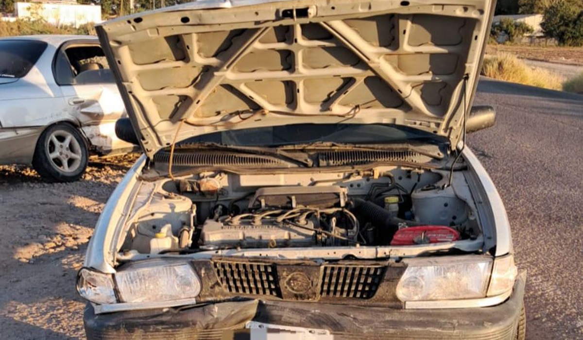 Por invadir carril, joven provoca choque en carretera de Guasave