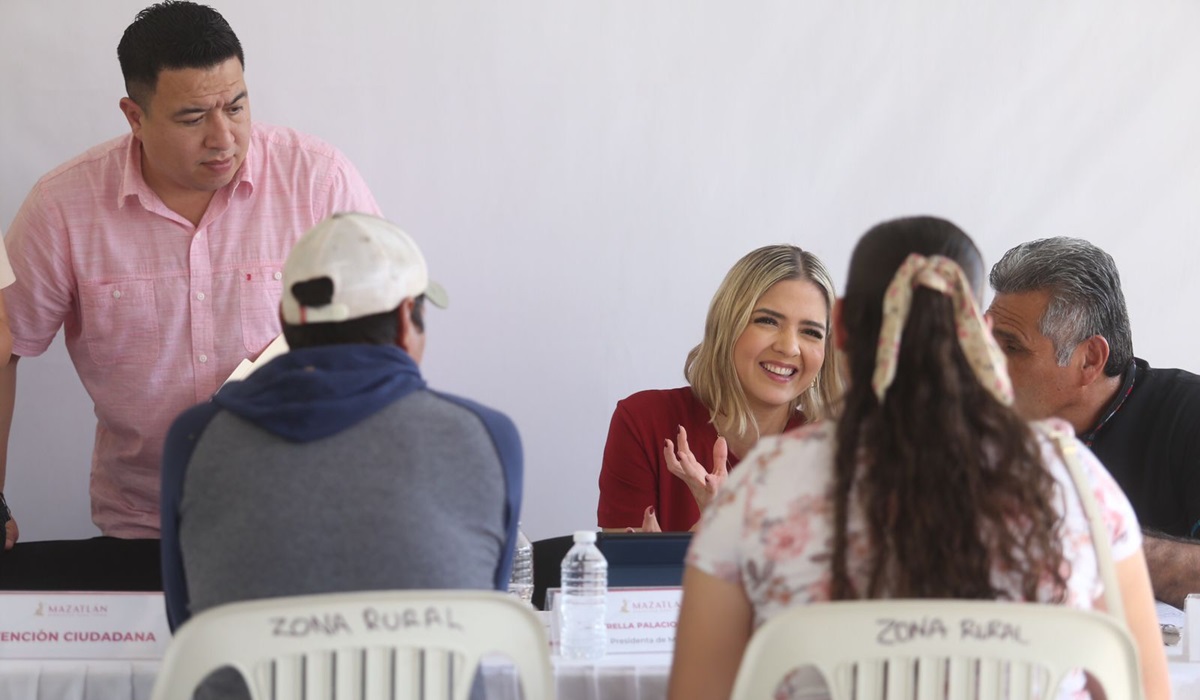 Este sábado, ‘Contigo Mazatlán’ llega a El Roble de la mano de Estrella Palacios y sus funcionarios