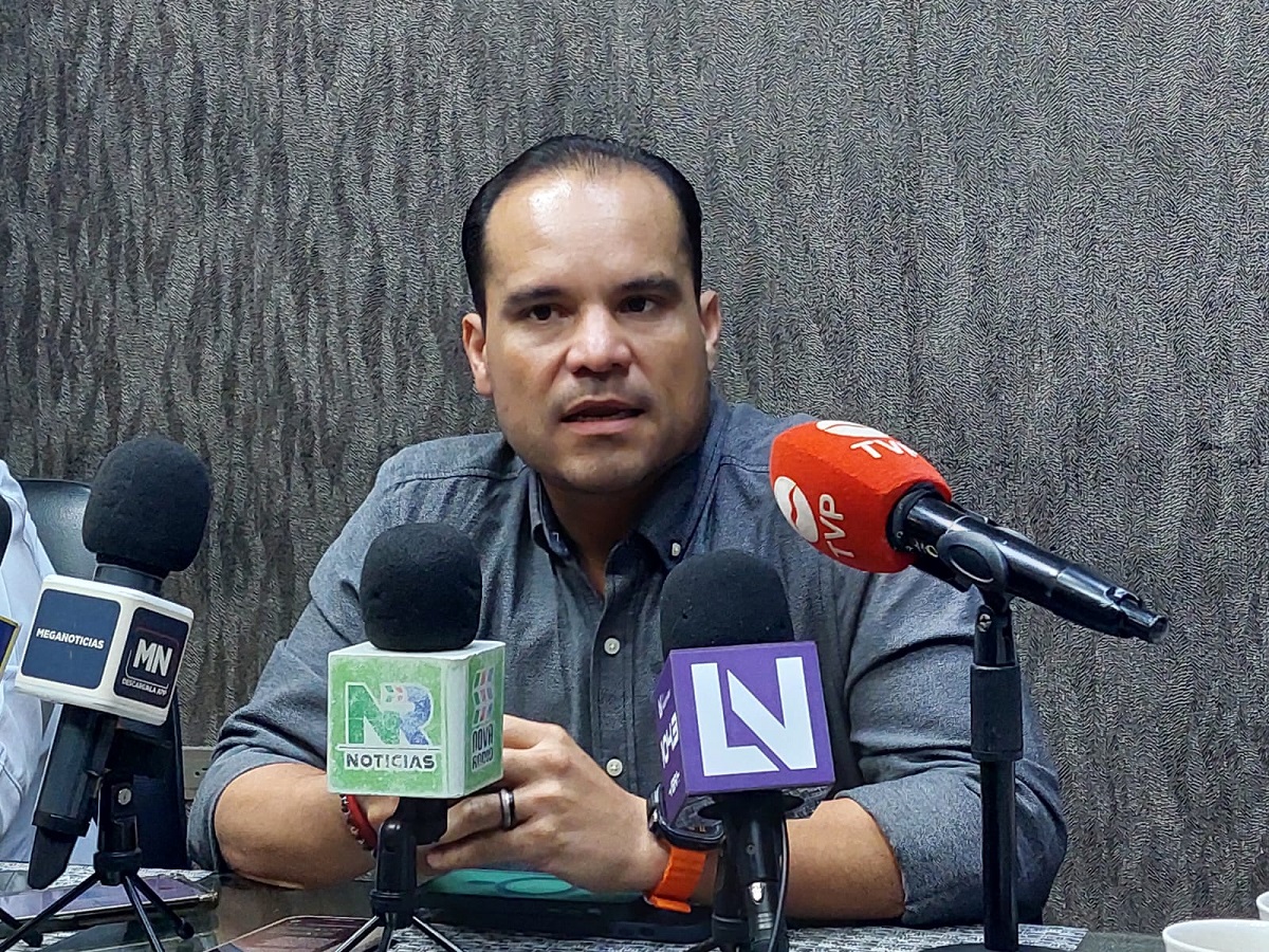Urge reconstrucción de la carretera México 15 en Sinaloa a concreto hidráulico