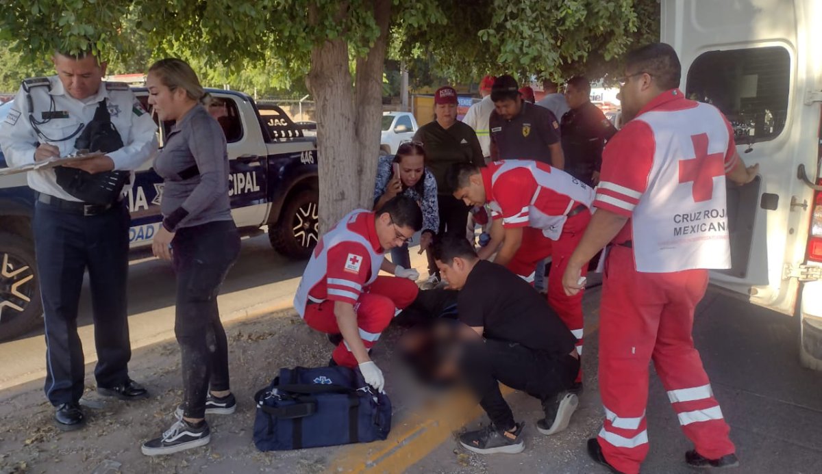 En Guasave, una mujer resulta lesionada al ser atropellada por una camioneta