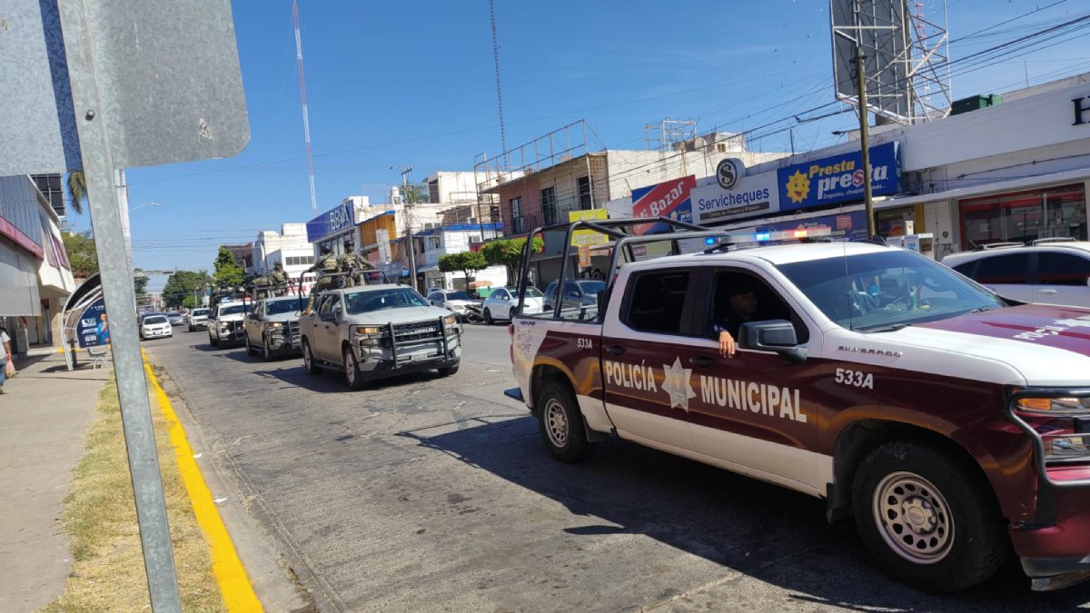 Elementos policiales de los tres niveles de gobierno montan operativo por el Buen Fin en Los Mochis