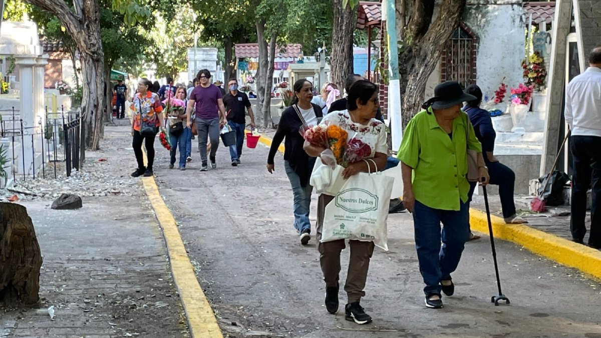 Por calor en Sinaloa, Protección Civil recomienda visitar los panteones en la mañana; ya listo el plan para Día de Muertos