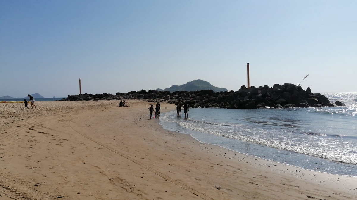 Realizan rescate de bañistas en playas de Mazatlán