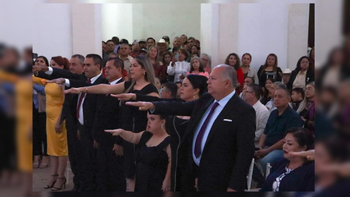 Rolando Mercado rinde protesta como alcalde del municipio de Sinaloa