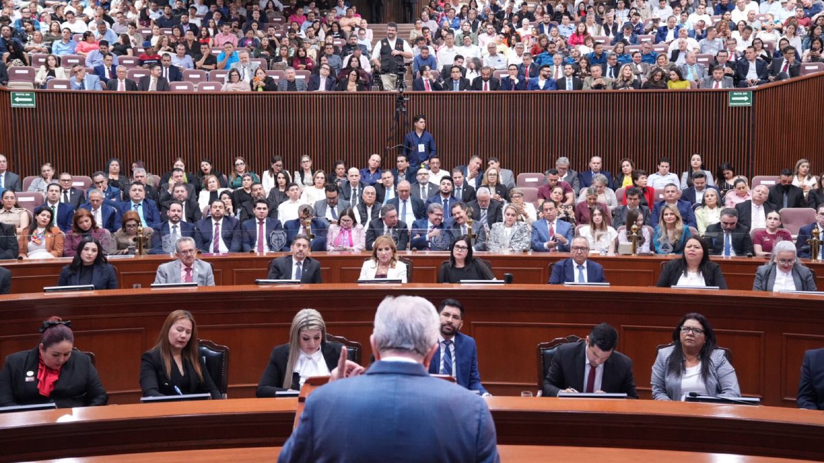 Diputados cuestionan a Rubén Rocha Moya sobre seguridad y presupuesto en su tercer informe de gobierno