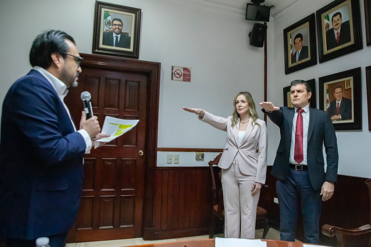 Ernesto Peñuelas y Araceli Nieblas se quedan como secretario y tesorera del Ayuntamiento de Culiacán
