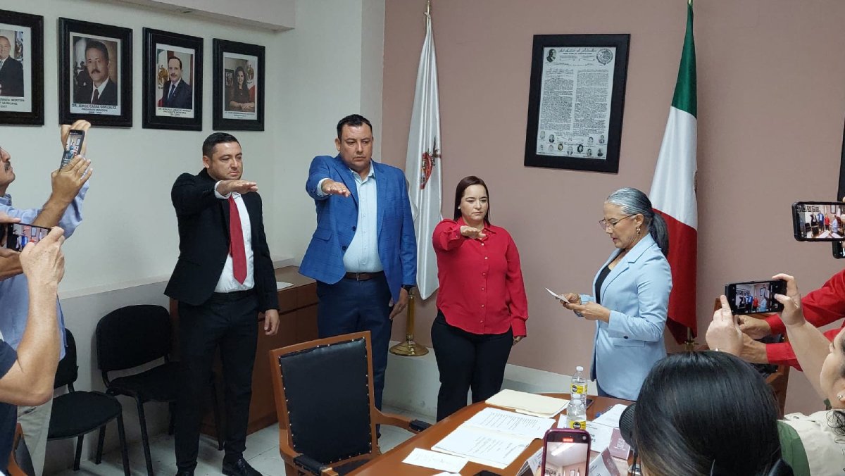 Rinden protesta la secretaria, tesorero y oficial mayor en el Ayuntamiento de Salvador Alvarado