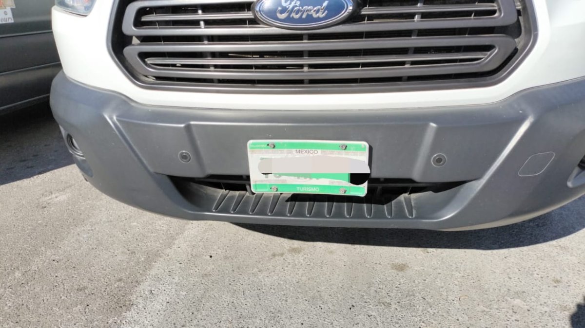 Denuncian a Tránsitos municipales de andar quitando placas federales en Mazatlán