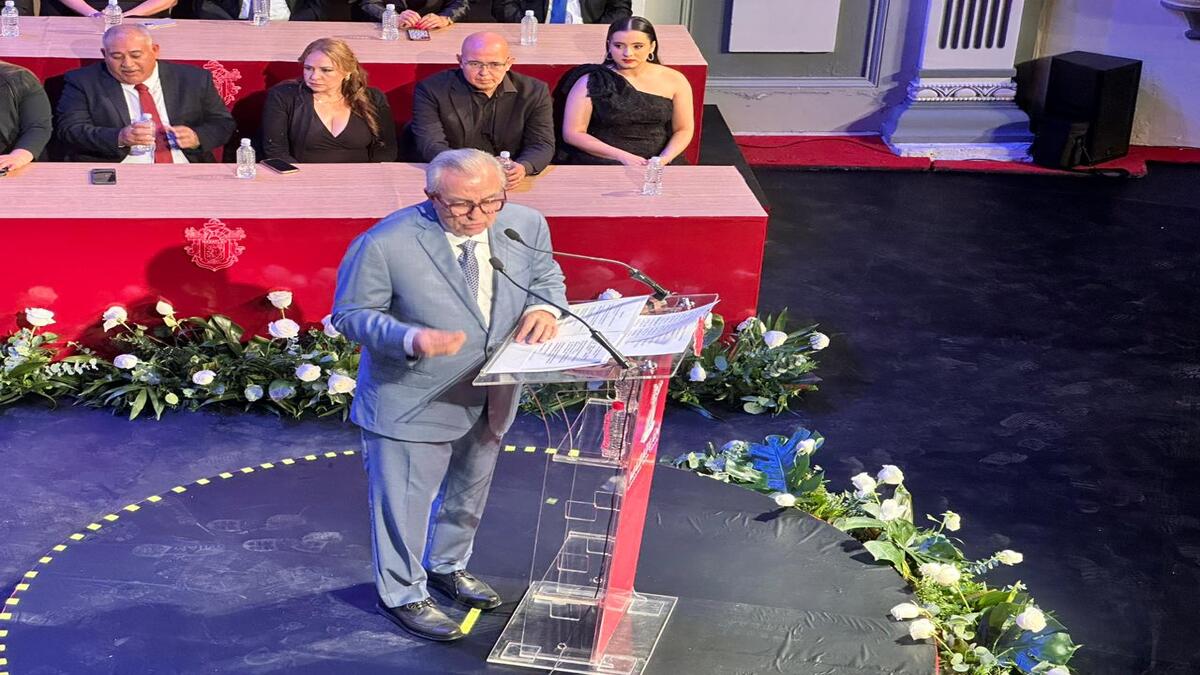 Le garantiza Rocha puesto a Edgar González en su gobierno, le gusta para funcionario estatal