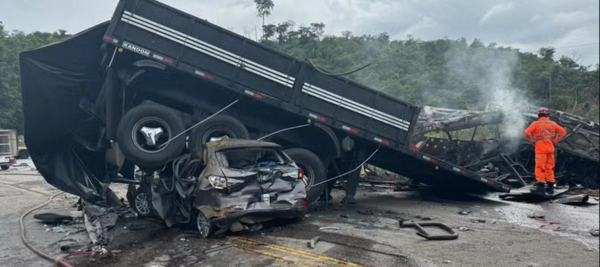 Accidente de autobús en Minas Gerais, Brasil, deja saldo de 32 fallecidos