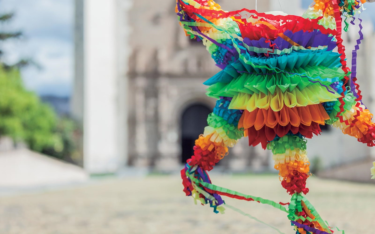 ¡Dale, dale, dale! Estas son las frutas que llevan en su interior las piñatas en las fiestas navideñas