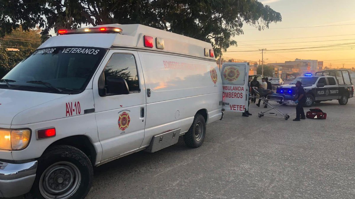 Motociclista y ciclista menor de edad lesionados en accidente en la Colosio Si de Mazatlán