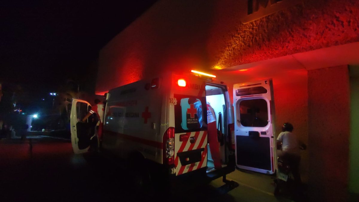 Hombre pierde un ojo tras explotarle un cuete en la cara en la Villa de Ahome
