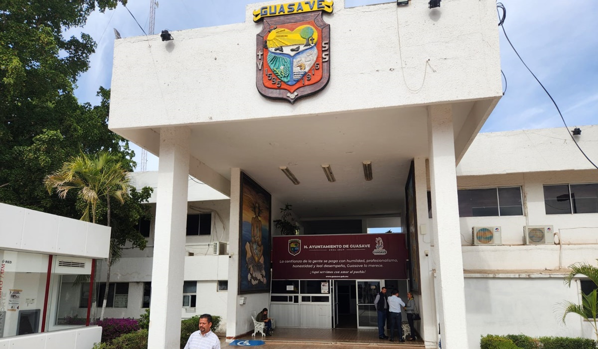 Denuncian exfuncionarios y exregidores de Guasave que recibieron incompleto el aguinaldo