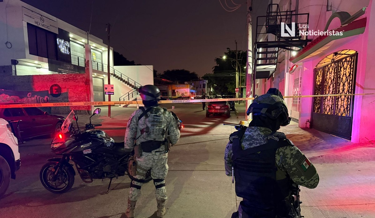Atacan a balazos a hombre en la entrada de una clínica en Culiacán; fue trasladado a un hospital