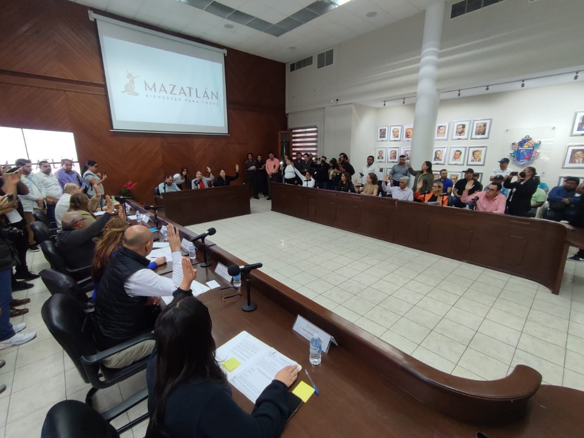 Sin oposición y sin discusión, aprueba Cabildo de Mazatlán volver a negociar en lo privado con el Stasam