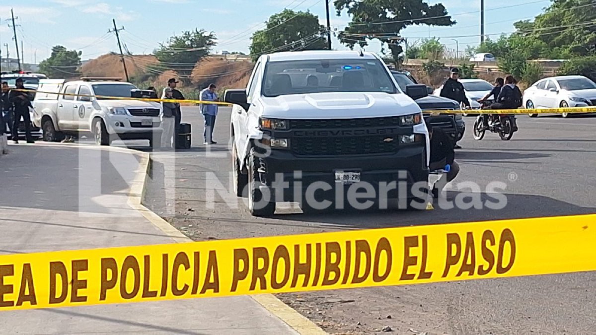 Hallan camioneta despojada a jefe de seguridad privada asesinado anoche en estacionamiento de supermercado en Culiacán
