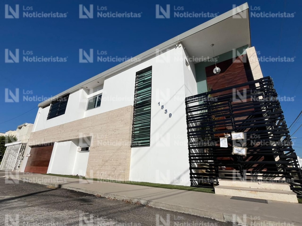 Esta es la lujosa casa cateada hoy en Las Quintas, donde detuvieron a 4 jóvenes de la facción de “La Perris”