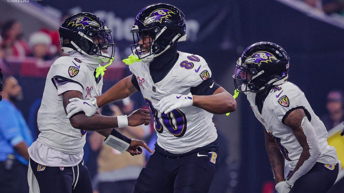Chiefs y Ravens triunfan en jornada navideña de la NFL