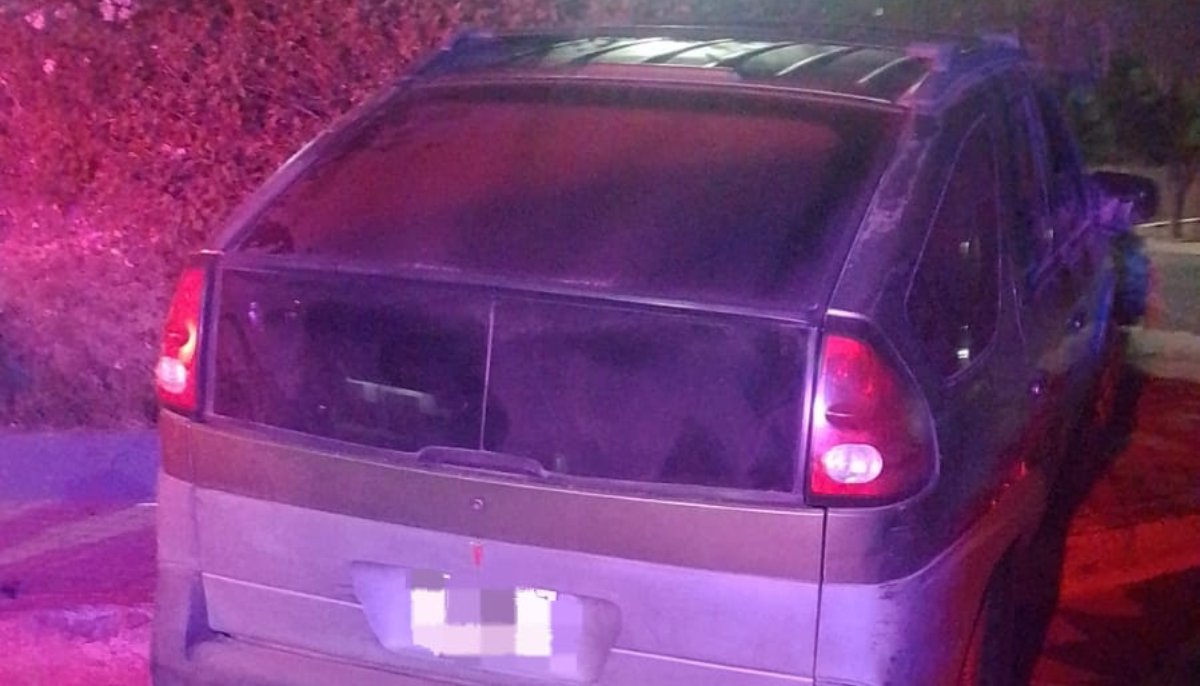 Conductor se duerme al volante y choca contra la glorieta de La Madre, en Guasave