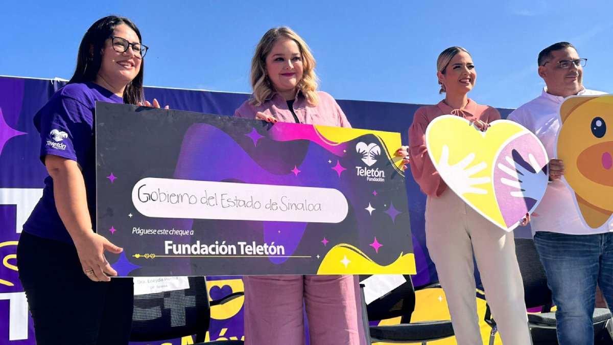 ‘Se pone la de Puebla’, gobernador Rubén Rocha el primer donador en Mazatlán de este Teletón, puso su aguinaldo