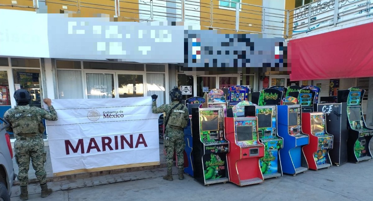 SEMAR asegura máquinas tragamonedas y detiene a un presunto delincuente en Sinaloa