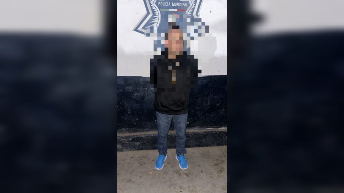 Profesor de educación Física de Ahome, es detenido por policías al portar arma de fuego y chaleco táctico