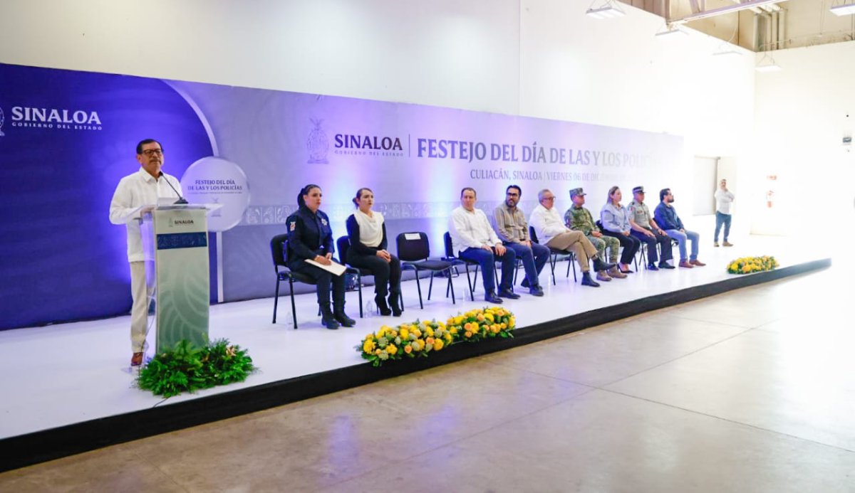 “No se metan con la gente ni con policías”: Mérida a grupos delincuenciales en discurso del Día del Policía