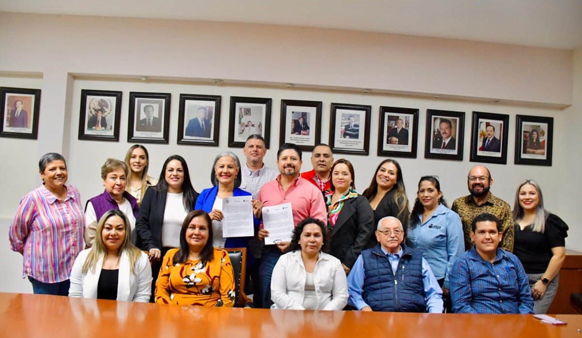 Ayuntamiento de Salvador Alvarado e Iseja firman convenio para erradicar rezago educativo