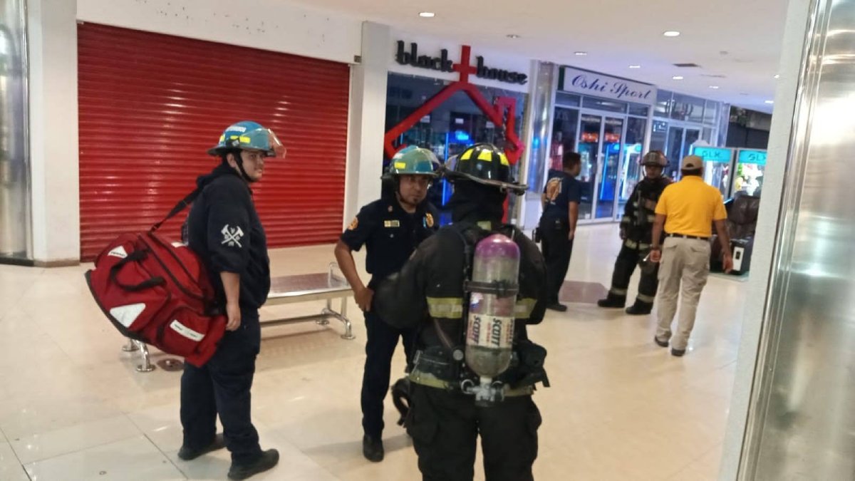 Evacuan área de comida en plaza comercial de Mazatlán por fuga de gas