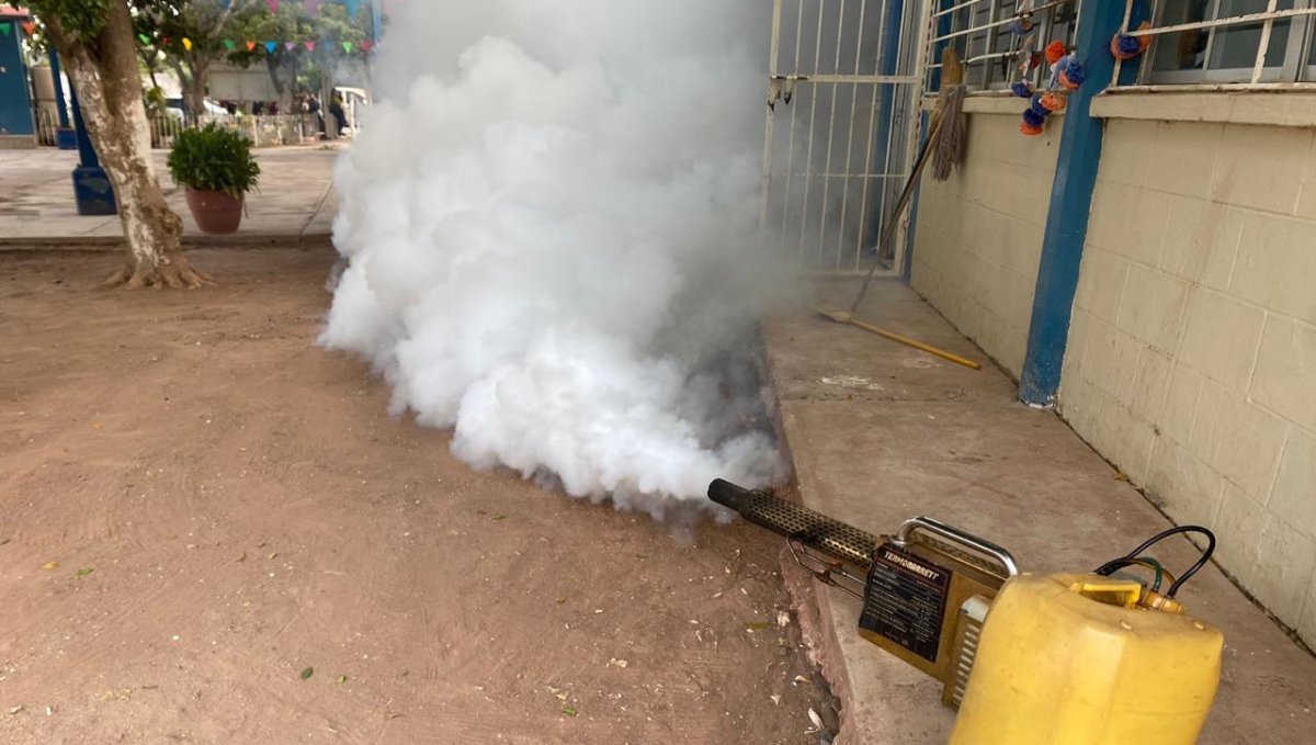 En Ahome inician con fumigaciones en escuelas de todos los niveles