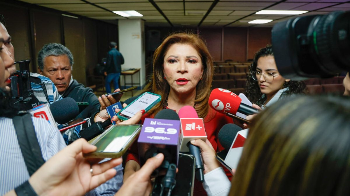 SEPyC atiende caso del profesor Felipe, no se ha presentado a dar clases este 2025; acusan padres de familia