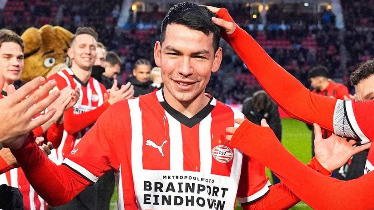 Hirving Lozano tiene emotiva despedida en triunfo de PSV sobre Feyenoord