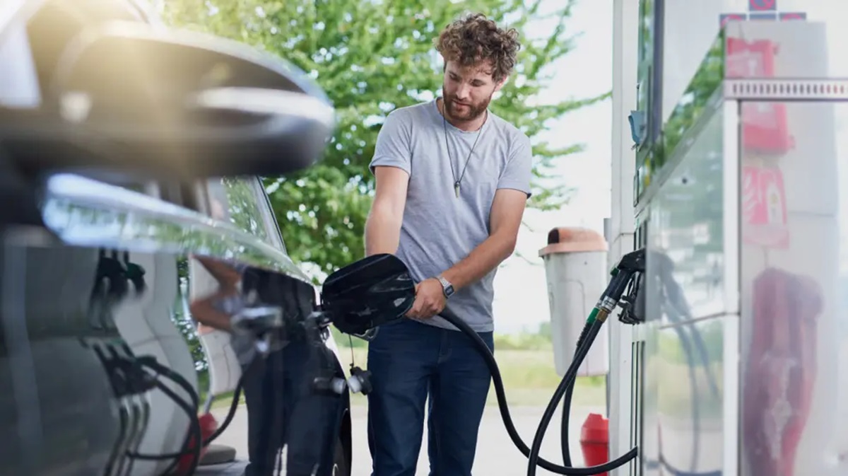 Precio promedio de las gasolinas en los últimos días del año y los primeros del 2025