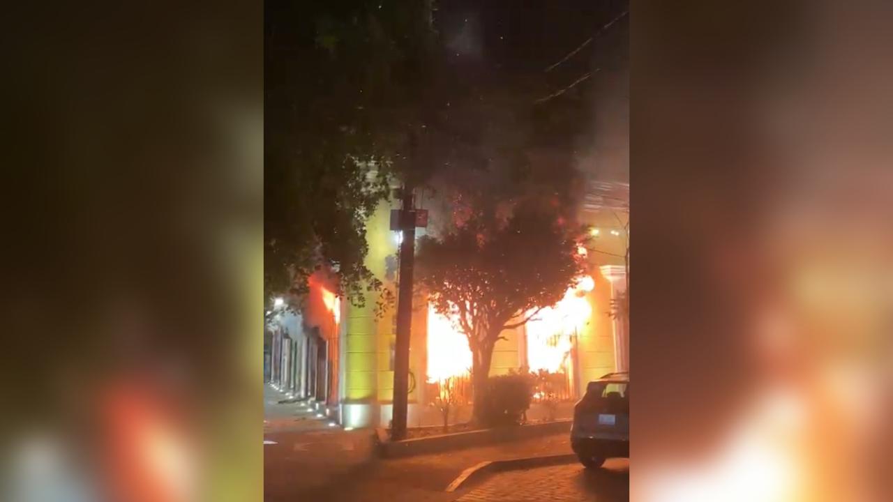 Por chispazo durante fumigación, se quema el Museo de Arte de Mazatlán