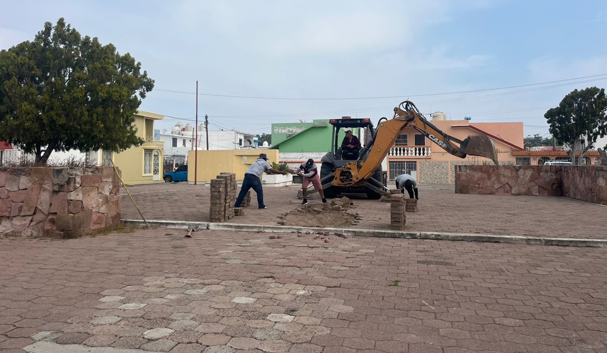 Inicia reposición de atarjeas en Fovissste Playa Azul de Mazatlán para combatir derrames de aguas residuales