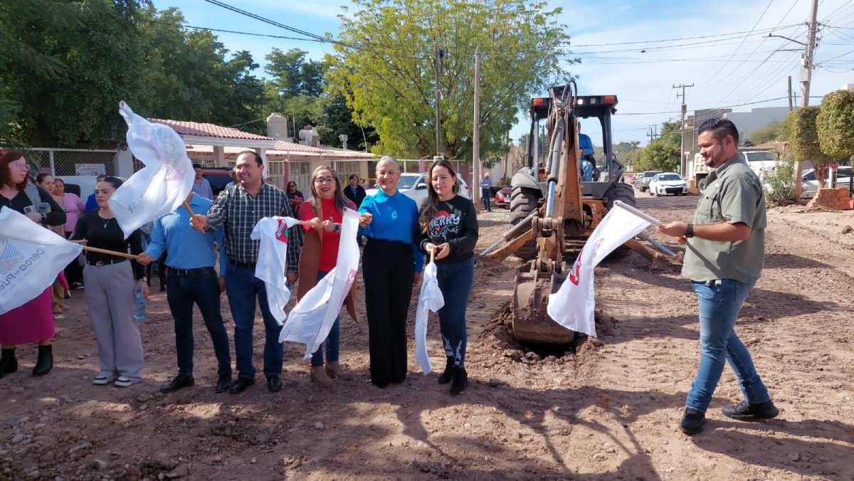 ¡Después de 30 años! Inician rehabilitación del alcantarillado en la colonia La Gloria, en Guamúchil