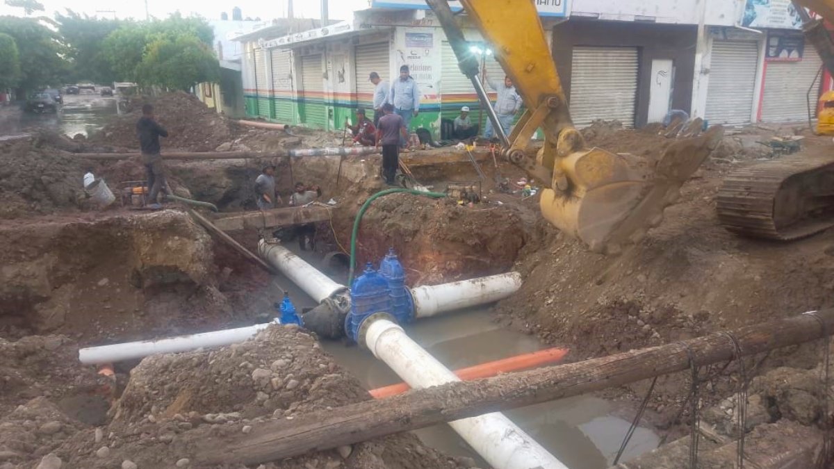 Finalizan interconexiones en la avenida Insurgentes y se restablece el suministro de agua en Mazatlán