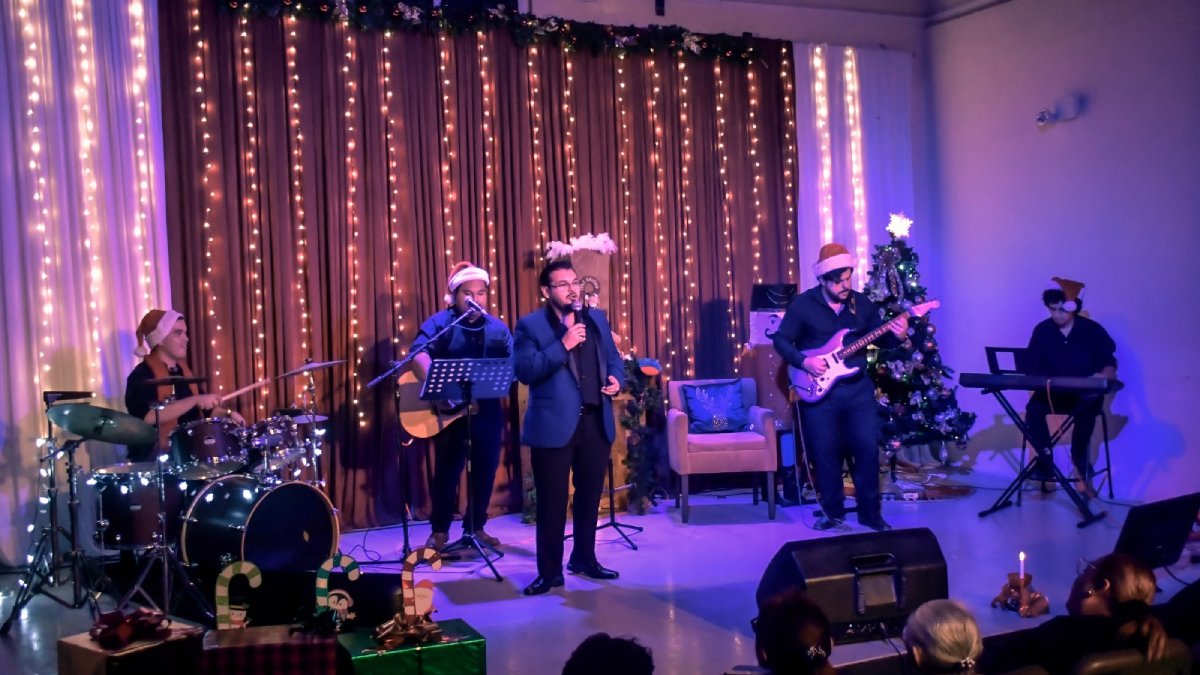 Joaquín Sillero cautiva a Mazatlán con ‘Una Noche de Navidad’