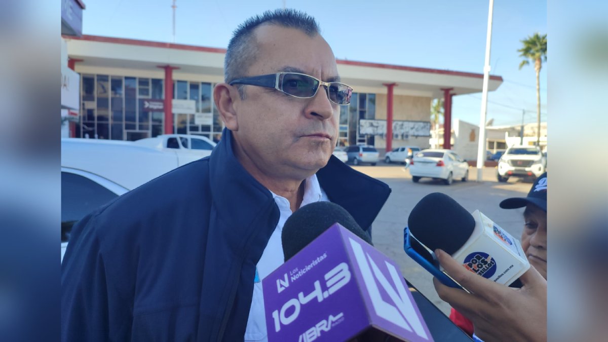 Tránsito de Ahome mantiene firme operativo de liberación de banquetas; ya van nueve autos retirados