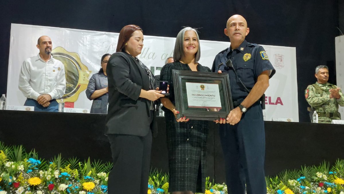 ¡No me cabe el corazón dentro del pecho! José María recibe Medalla al Mérito Social 2024, en Guamúchil