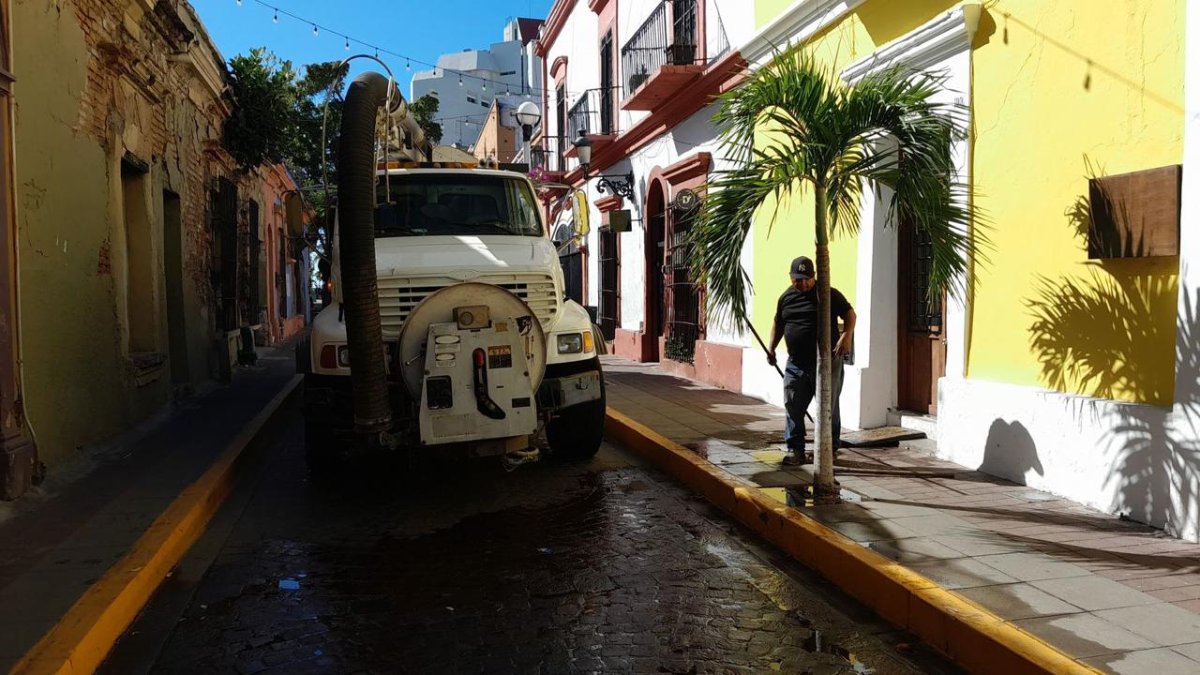 Soluciona Jumapam derrame de aguas residuales en el Centro Histórico de Mazatlán