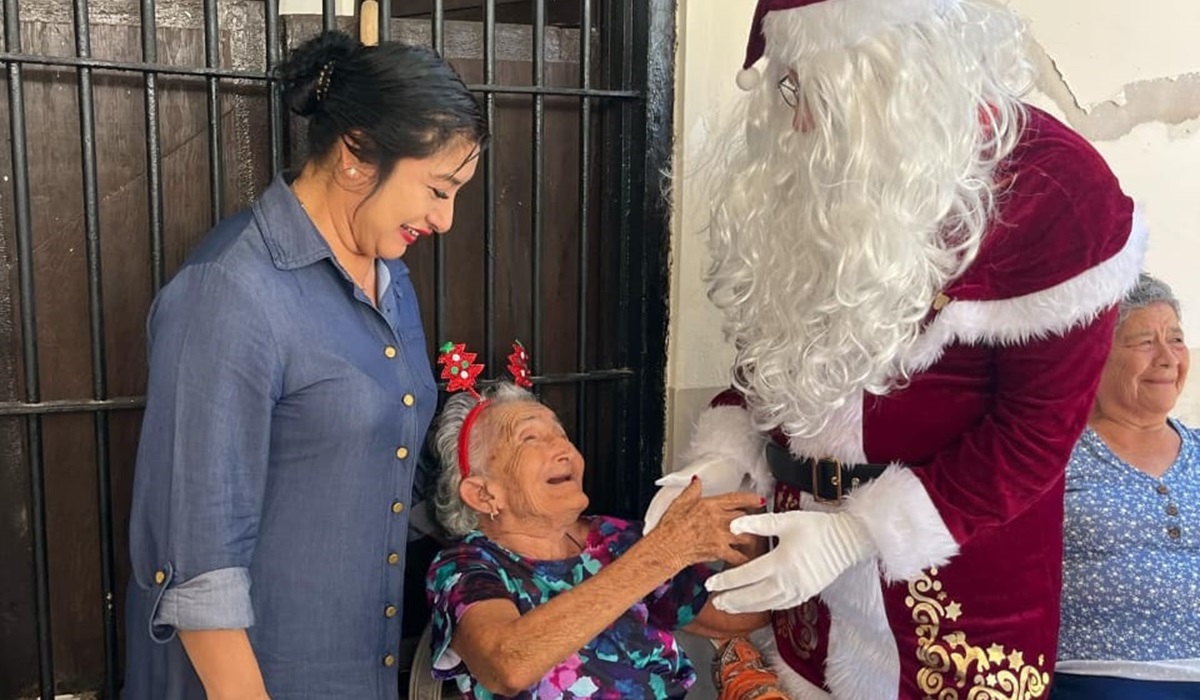 Llega la Navidad para los abuelitos del Asilo de Ancianos de Rosario