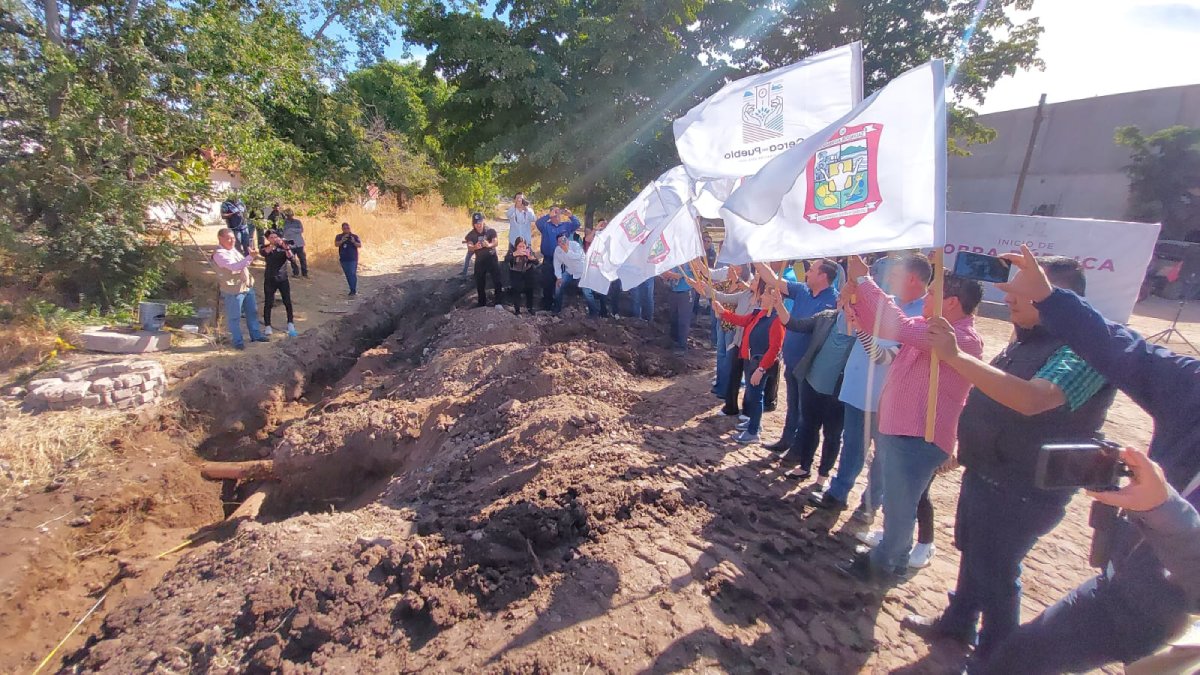 Para evitar daños a la salud pública, en Guamúchil, ponen en marcha la rehabilitación de colector de alcantarillado