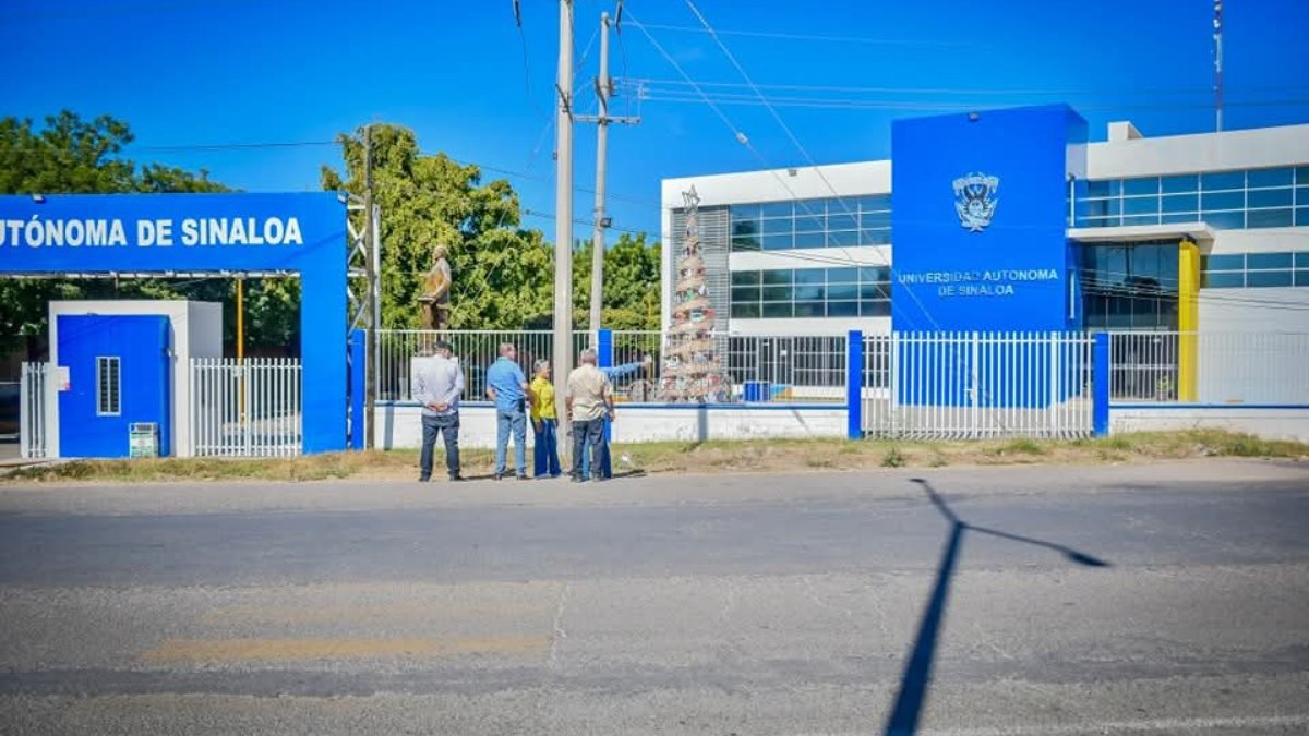 Alcaldesa Lupita López impulsa la creación de un paso seguro para proteger a estudiantes de la UAS en Guamúchil