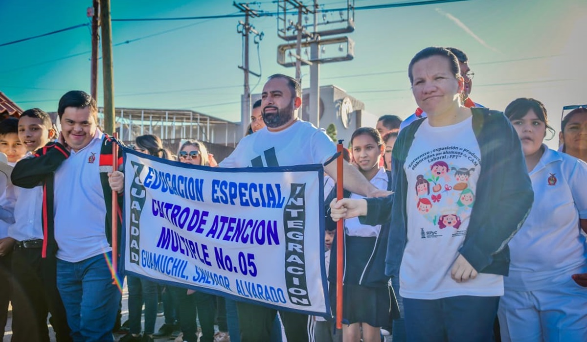 Marchan en Guamúchil por el respeto e inclusión de las personas con discapacidad